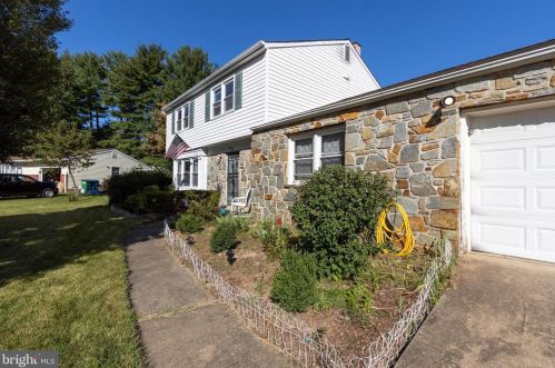 426 Holiday Dr, Aberdeen MD  21001-1813 exterior