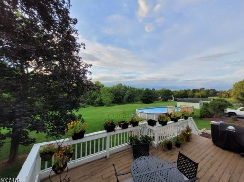 32 Olden Dr, Flemington, NJ 08822-1970