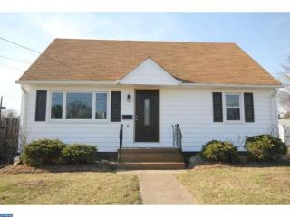 24 Wolf Dr, Trenton, NJ 08610-1118