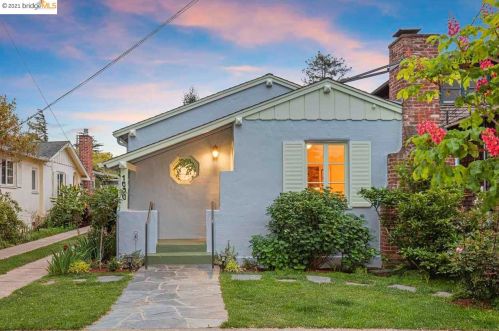 1636 Delaware St, Berkeley, CA 94703-1211
