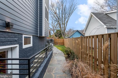 2707 1st St, Arlington VA  22204-1863 exterior