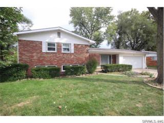 200 Sheffield Dr, Belleville, IL 62223-2634