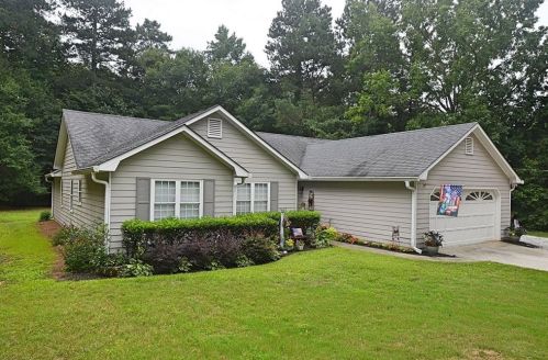 3564 Saddlebrook Dr, Loganville, GA 30052-4361