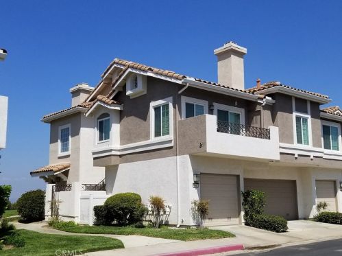 1047 Daybreak Ct, Anaheim, CA 92808-2405