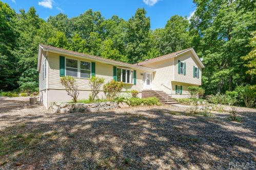 1 Logan Ln, Wantage, NJ 07461-4764