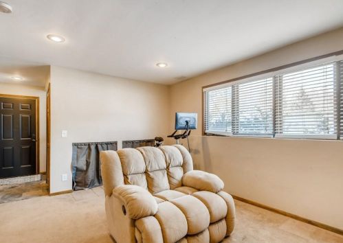 4902 Dominica Way, Saint Paul MN  55124-8692 exterior