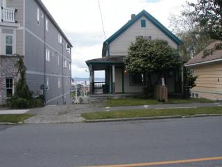 2024 Grand Ave, Everett, WA 98201-3335