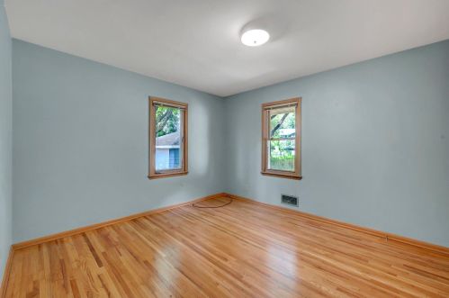 3932 Homewood Ave, Saint Paul MN  55110-4507 exterior