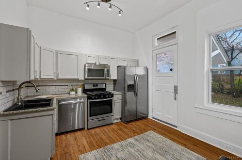 3207 Hackberry St, Cincinnati OH  45207-1820 exterior