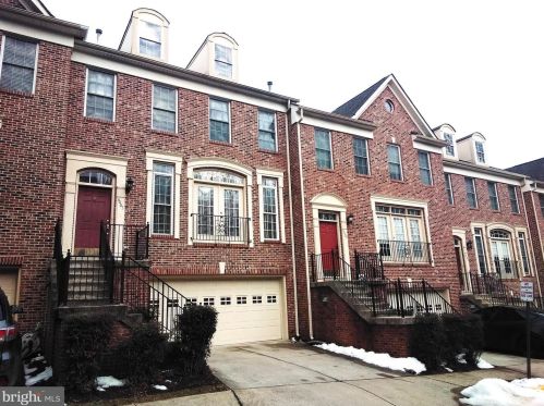 6403 Velliety Ln, Springfield VA  22152-2245 exterior