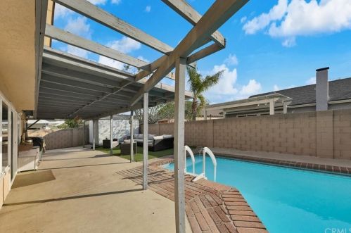 271 Avenida Rio Bravo, Anaheim CA  92808-1014 exterior