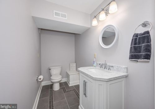 874 Pheasant Hill Rd, Summit Point WV  25446-3634 exterior