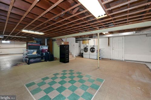 457 Crystal Lake Ave, Tavistock NJ 08033-2819 exterior