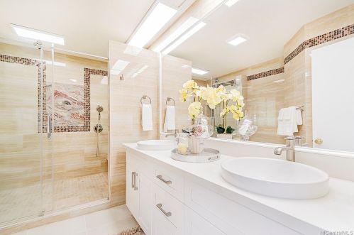 650 Kaulana Pl, Honolulu HI  96821-2533 exterior