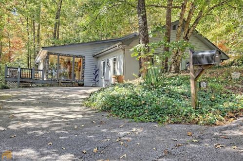 245 Potomac Dr, Tiger, GA 30576-2717