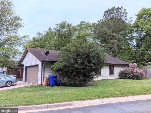 16 Aquarius Ct, Silver Spring, MD 20906-1817