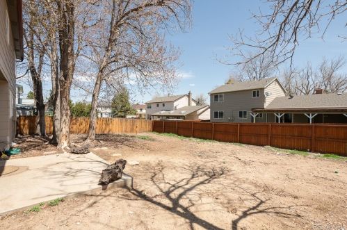 2418 Dawson Way, Aurora CO  80014-2412 exterior