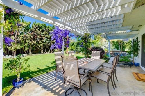 720 Lotus Blossom St, Encinitas, CA 92024-2452