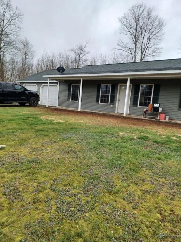5 Stonehedge Dr, Windsor, ME 04363-3741
