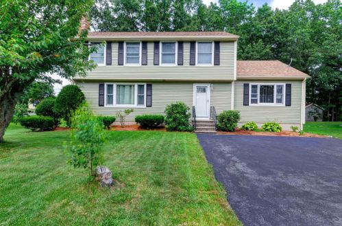 31 Mckenna Dr, Nashua, NH 03062-1817