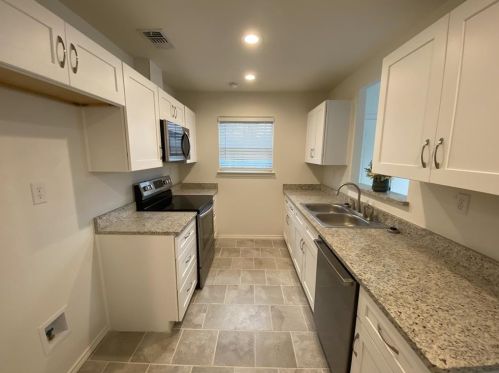 754 Bluebonnet Dr, Granbury TX  76048-5337 exterior