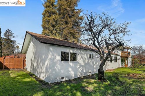 1005 Oak Grove Rd, Concord CA  94518-3004 exterior