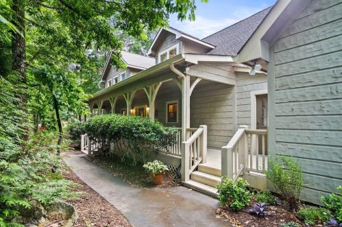 206 Merriam Dr, Ellijay, GA 30540-0973