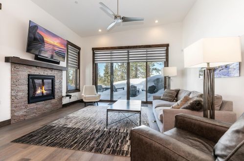 9218 Heartwood Dr, Truckee CA  96161-5196 exterior