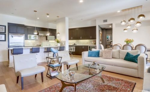 402 Rockefeller, Irvine CA  92612-7165 exterior