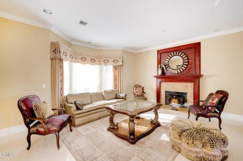 1958 Calafia St, Glendale CA  91208-2306 exterior