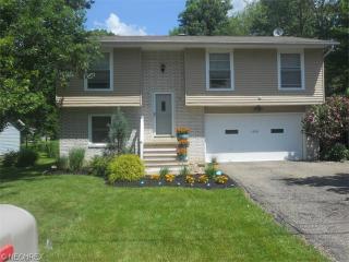 1232 Orch Ave, Aurora OH  44202-9576 exterior