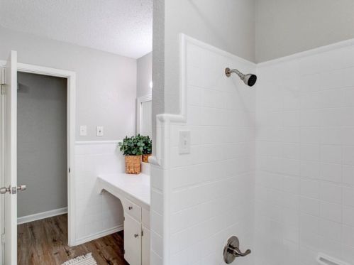 5605 Wimbleton Way, Fort Worth TX 76133-2814 exterior