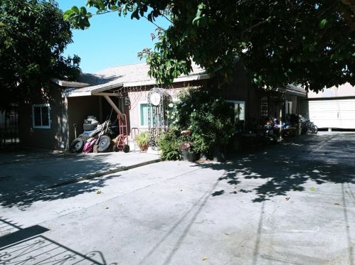 612 Gunther Pl, Santa Ana, CA 92703-3333