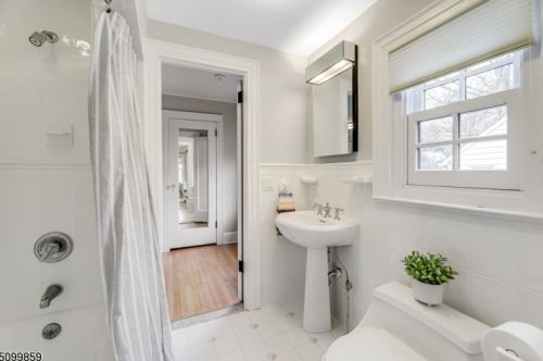 140 Wyoming Ave, Maplewood NJ 07040-1043 exterior