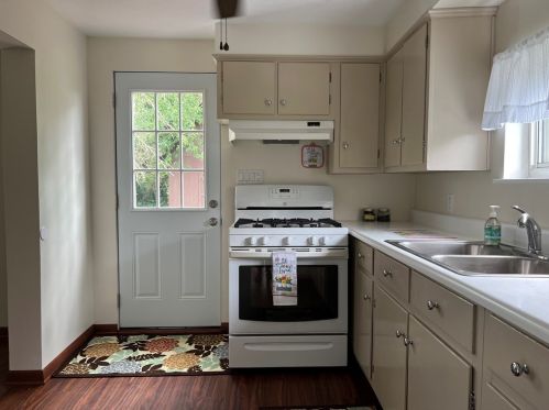 416 Earl Ave, New Kensington, PA 15068-4843