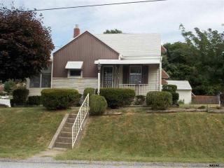 2549 Mayfield St, York, PA 17406-3118