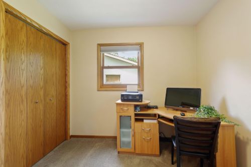 556 Edith Ave, Saint Paul MN  55115-2030 exterior
