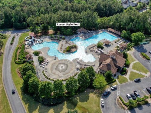 506 Chestnut Walk, Holly Springs GA  30114-7748 exterior