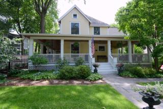 510 Gary Ave, Wheaton, IL 60187-4041
