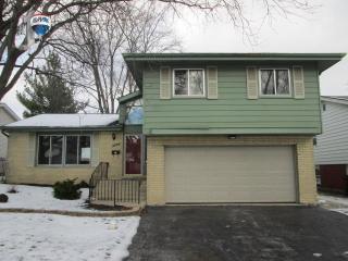 1332 Jamie Ln, Homewood IL  60430-4038 exterior