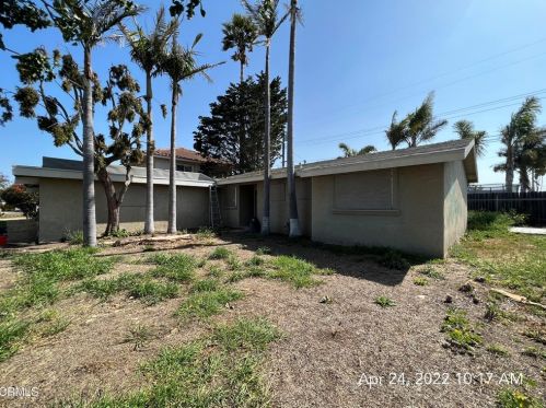 1530 Ukiah St, Oxnard, CA 93035-3449