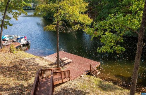13 Piedmont Ln, Bybee VA  22963-2128 exterior