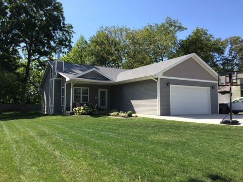 201 34th St, Mattoon, IL 61938-2134