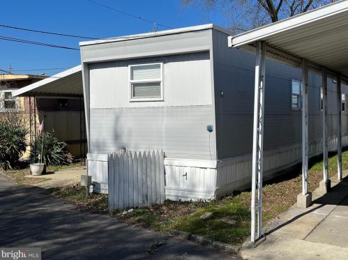 303 Barwood Ave, Gloucester, NJ 08030-2204