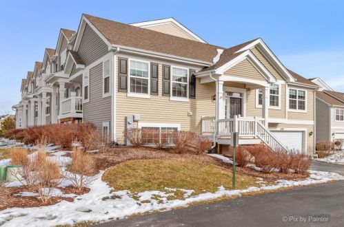 1147 Alta Vista Dr, Pingree Grove IL  60140-2058 exterior