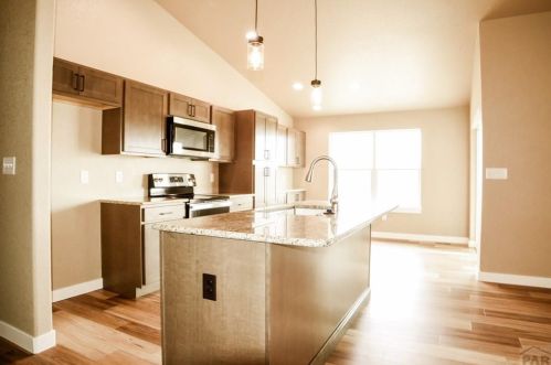 1485 Farley Ave, Pueblo, CO 81007-2310