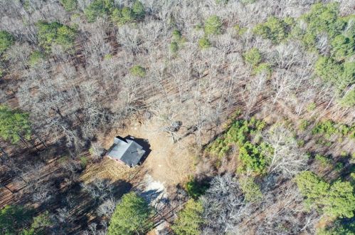536 Doc Perry Rd, Newnan, GA 30263-3939