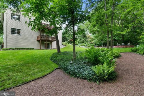 104 Cliff Ave, Lancaster PA  17602-4700 exterior