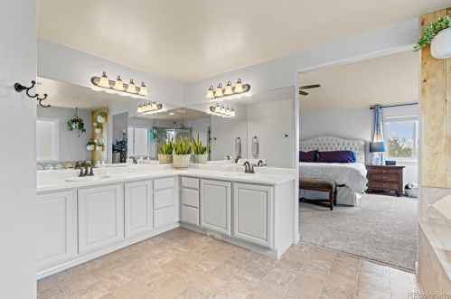 17441 Caley Ln, Aurora CO  80016-3187 exterior