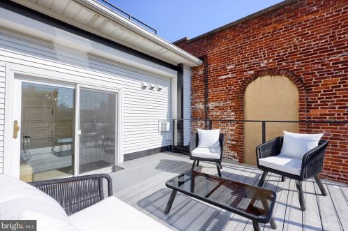 18 Walnut St, Lancaster PA  17602-4924 exterior